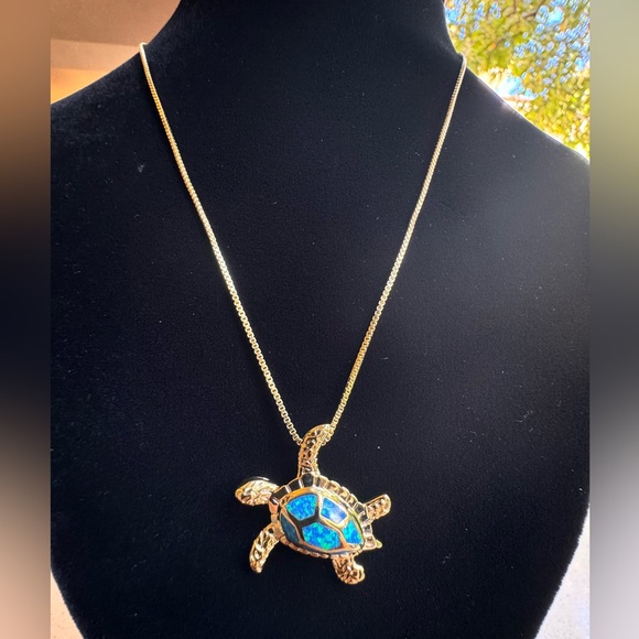 Opal turtle gold plated necklace - Picture 4 of 4